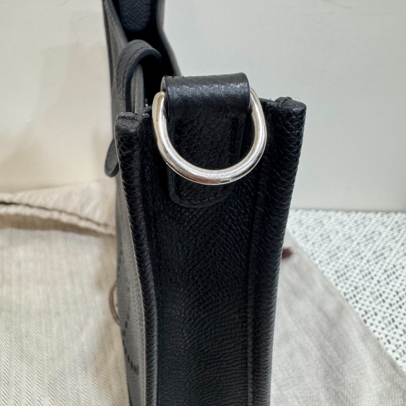 HERMÈS Mini Evelyne 綠色荔枝紋小牛皮鏤空洞H斜背包-15