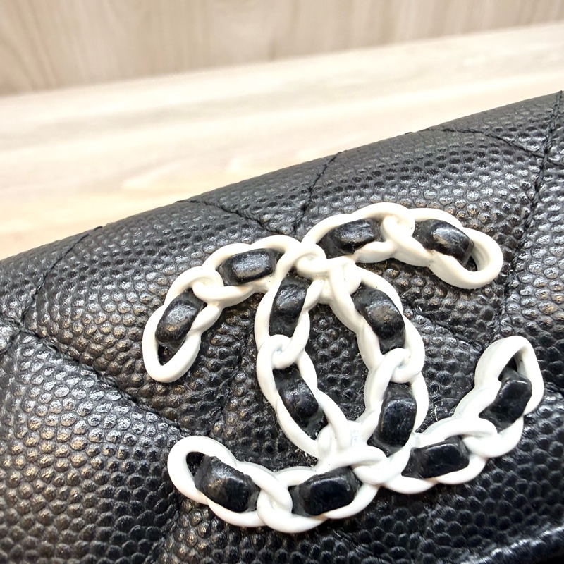 Chanel黑色荔枝皮熊貓配色19mini短夾-9