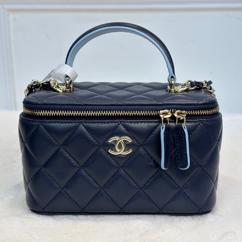 CHANEL雙拼藍色系化妝包💙🩵-1