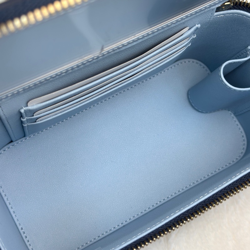 CHANEL雙拼藍色系化妝包💙🩵-5