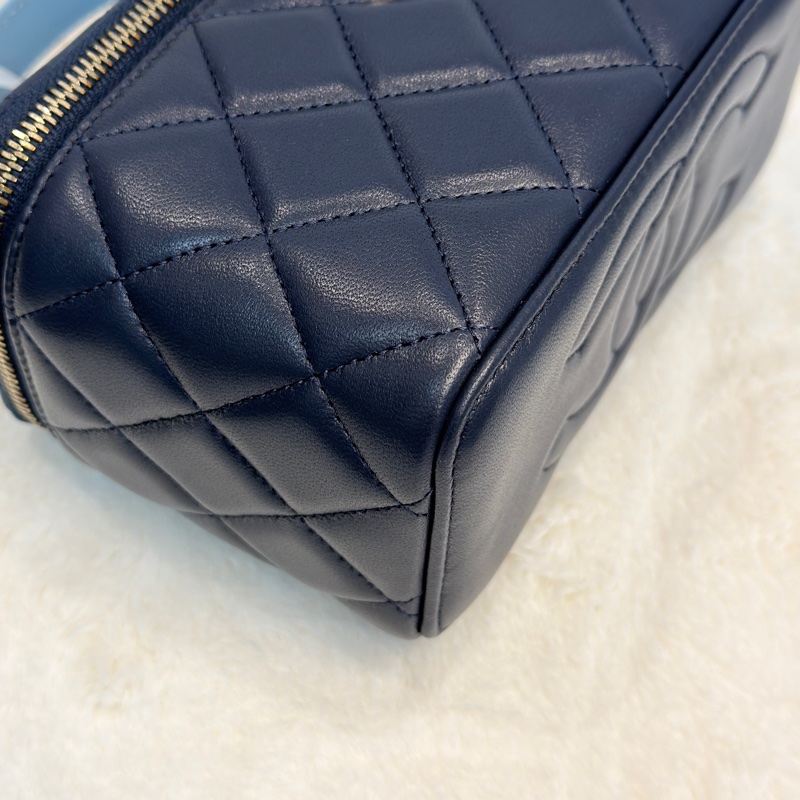 CHANEL雙拼藍色系化妝包💙🩵-8