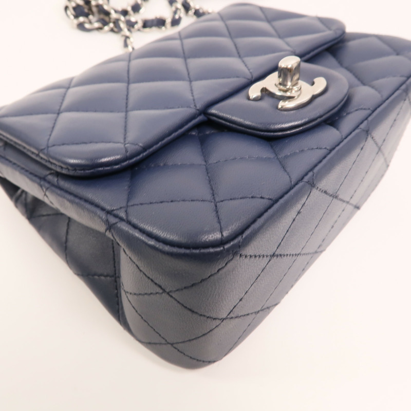 CHANEL 羊皮皮革Mini Classic 17銀扣鏈帶肩背袋-9