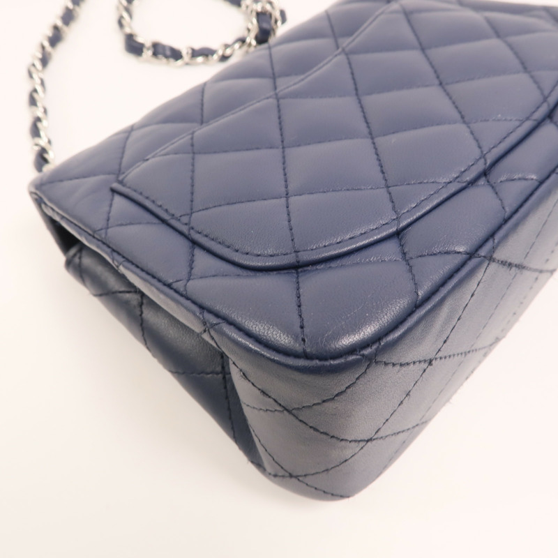 CHANEL 羊皮皮革Mini Classic 17銀扣鏈帶肩背袋-11