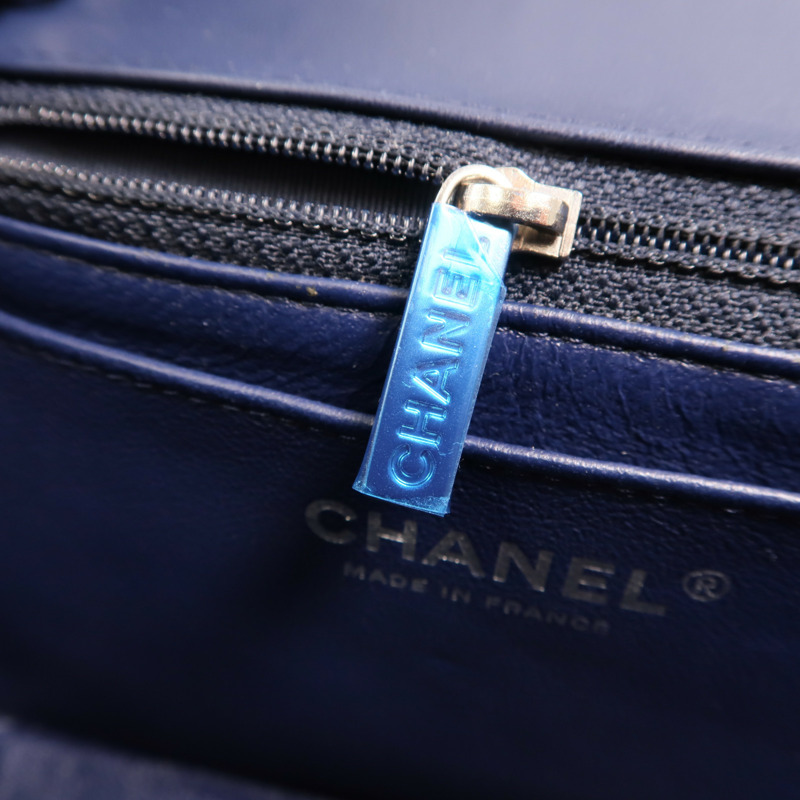 CHANEL 羊皮皮革Mini Classic 17銀扣鏈帶肩背袋-13