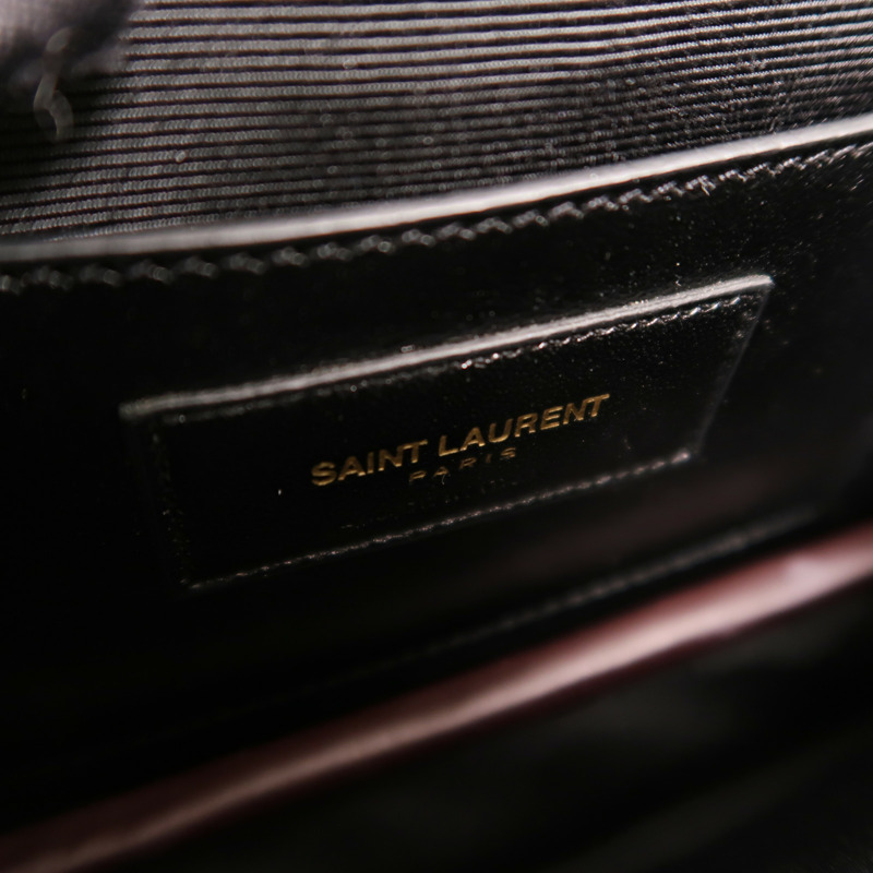 YVES SAINT LAURENT 牛皮皮革Clutch金扣手拿包-5