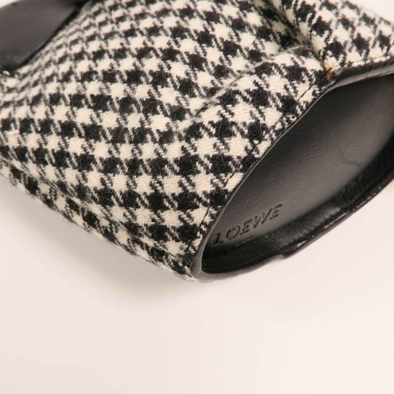 LOEWE 牛皮皮革/針織布料Bunny Mini Bag銀扣肩背袋-9