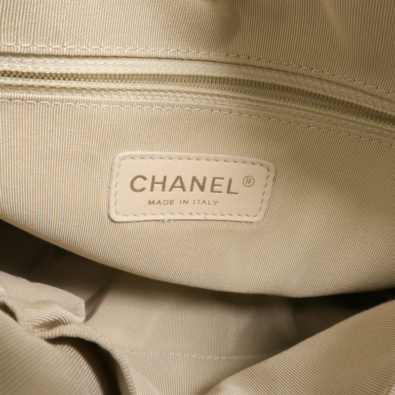 CHANEL 牛皮皮革Chain Around Hobo Bag銀扣鏈帶肩背袋-5