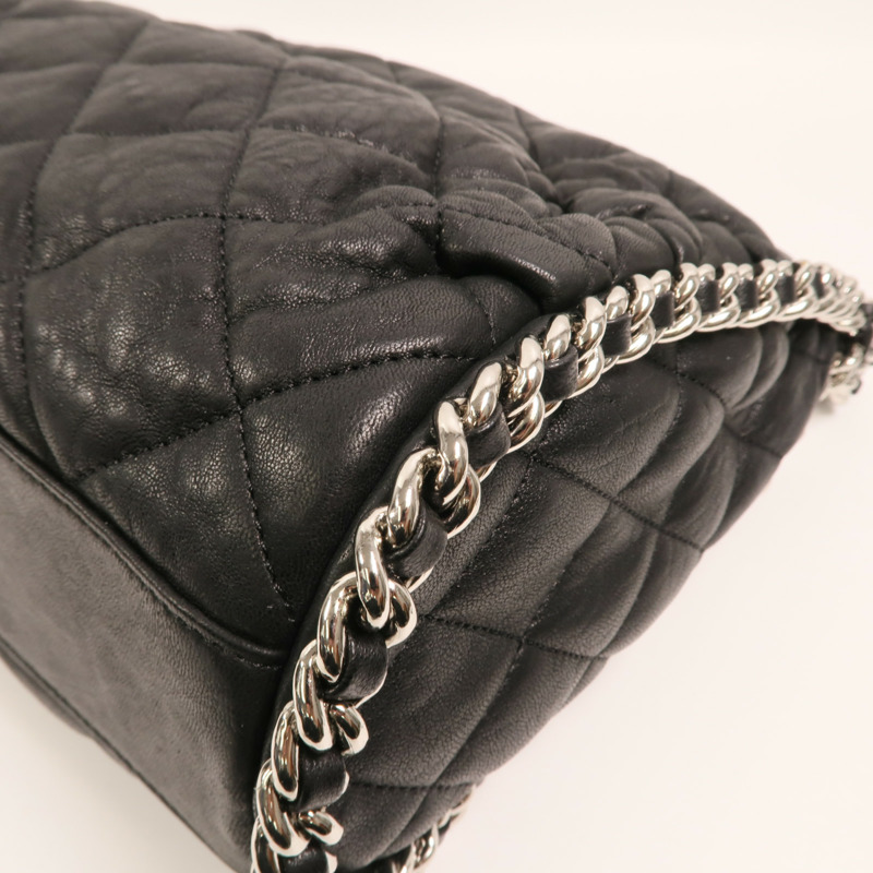 CHANEL 牛皮皮革Chain Around Hobo Bag銀扣鏈帶肩背袋-12