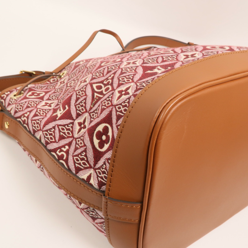 LOUIS VUITTON Monogram Jacquard Since 1854 Petit Noe金扣肩背袋-9