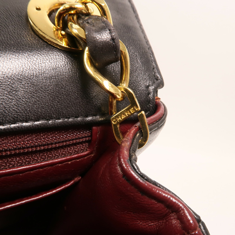 CHANEL 羊皮皮革Vintage Chain Shoulder金扣鏈帶肩背袋-14
