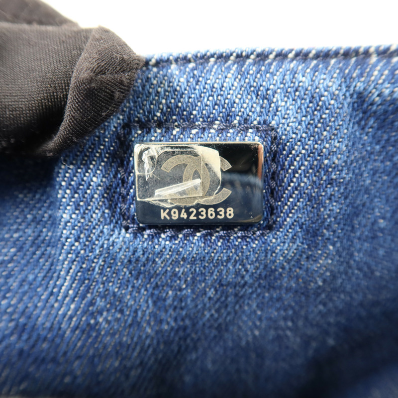 CHANEL 牛仔布料Chain Shoulder Bag銀扣鏈帶肩背袋-6