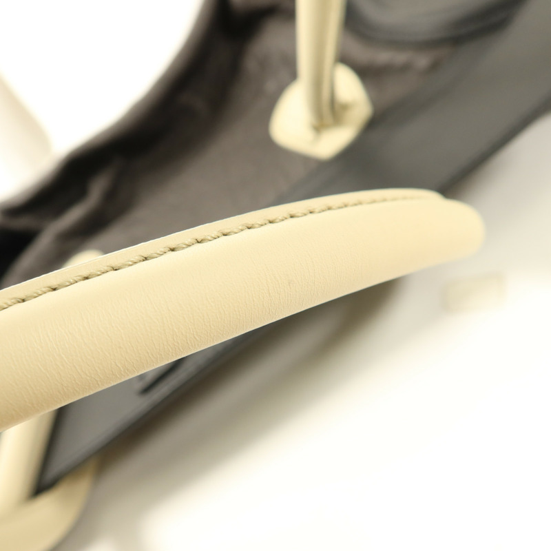 CELINE 牛皮皮革Medium Luggage金扣肩背袋-15