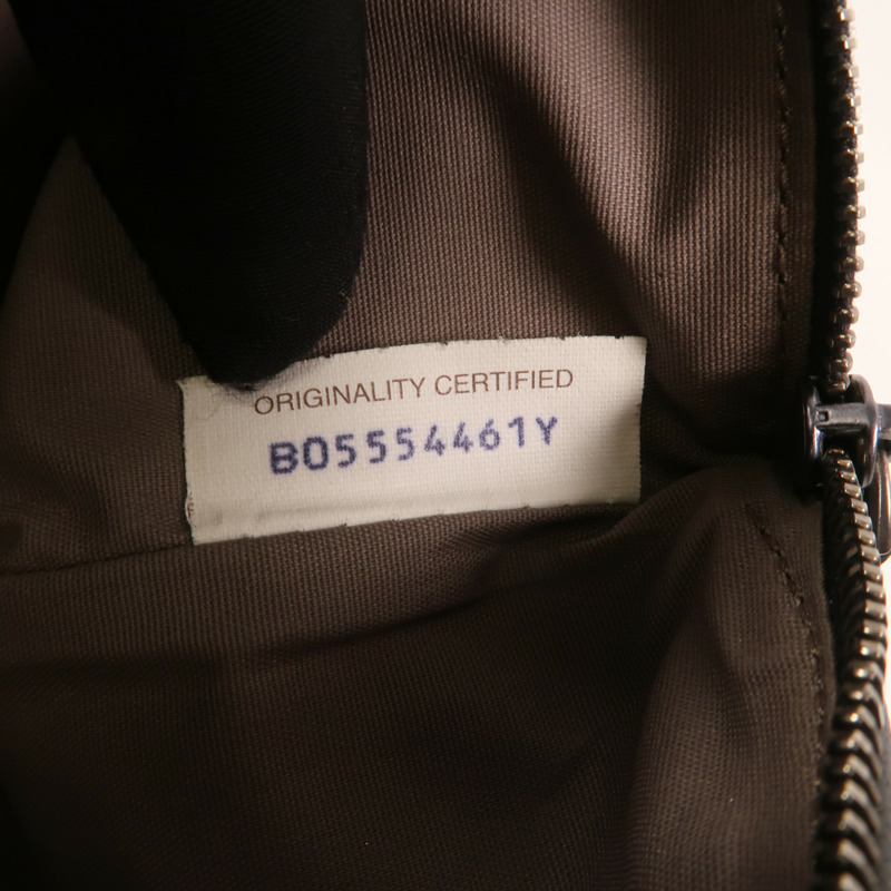 BOTTEGA VENETA 牛皮皮革Clutch銀扣手拿包-7