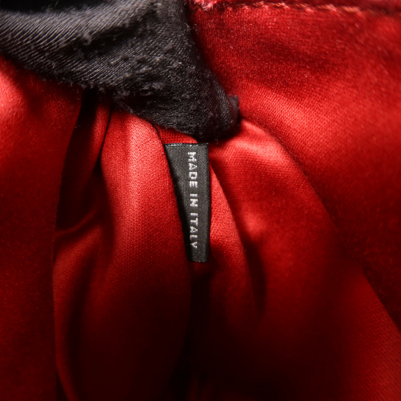 Miu Miu 牛皮皮革Pouch銀扣小袋-6