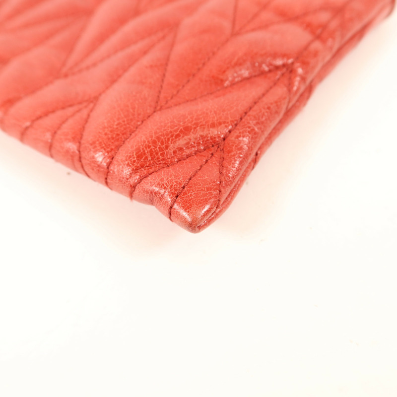 Miu Miu 牛皮皮革Pouch銀扣小袋-11