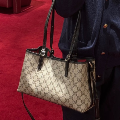 GUCCI原花Emblem托特包815214