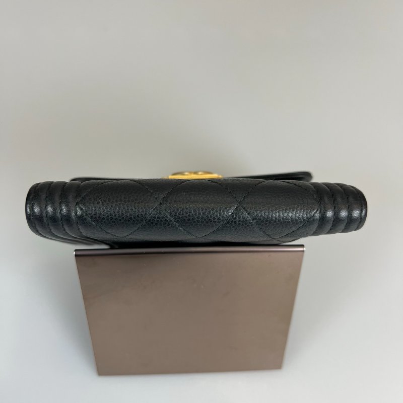 CHANEL BOY荔枝三折短夾 黑金-6