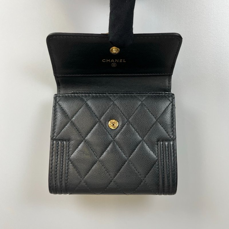 CHANEL BOY荔枝三折短夾 黑金-8