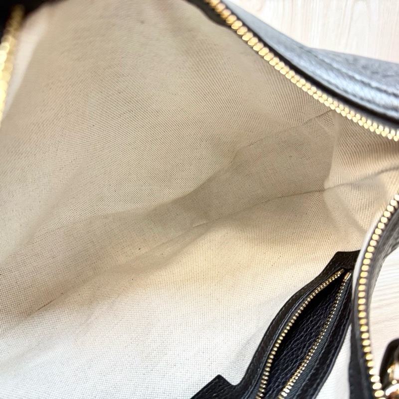 GUCCI黑壓紋兩用彎月包820453-14