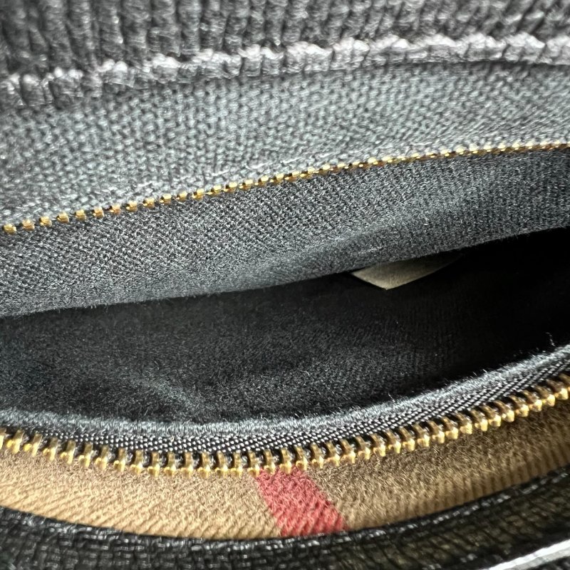 BURBERRY 黑拚編織兩用包-8