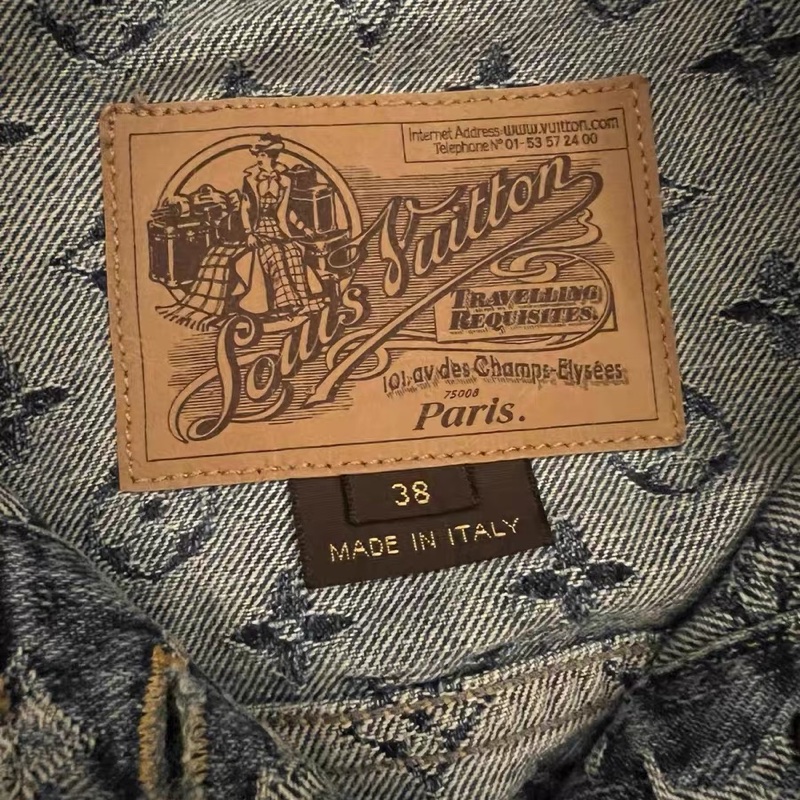 Lv老花短袖和七分褲38碼-4