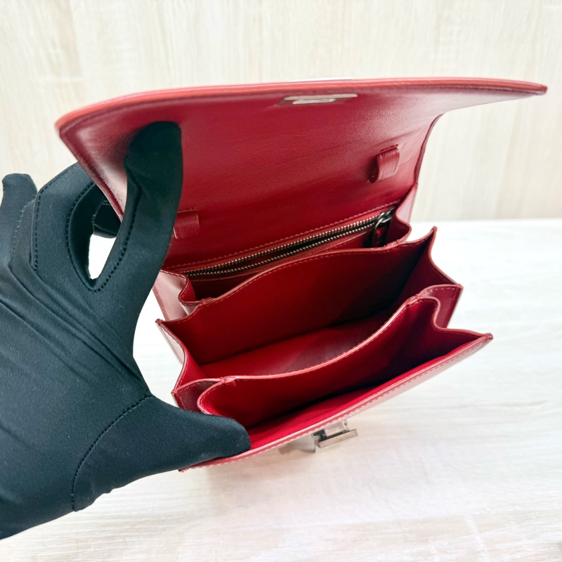 CELINE紅色銀釦牛皮Box小號斜背包-7