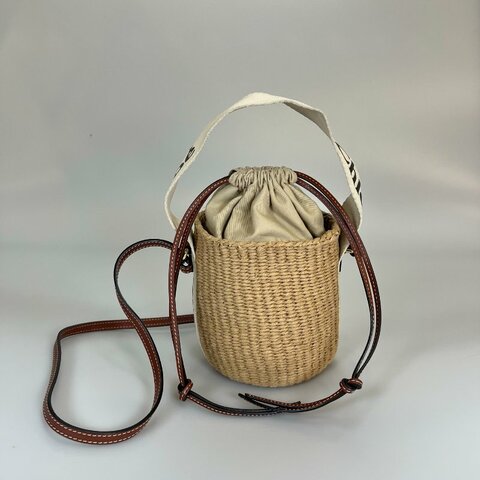 CHLOE WOODY草編包