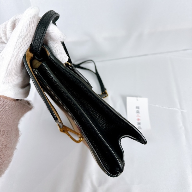 莉亞精品♡ Burberry 格紋信封包 二手美包-3