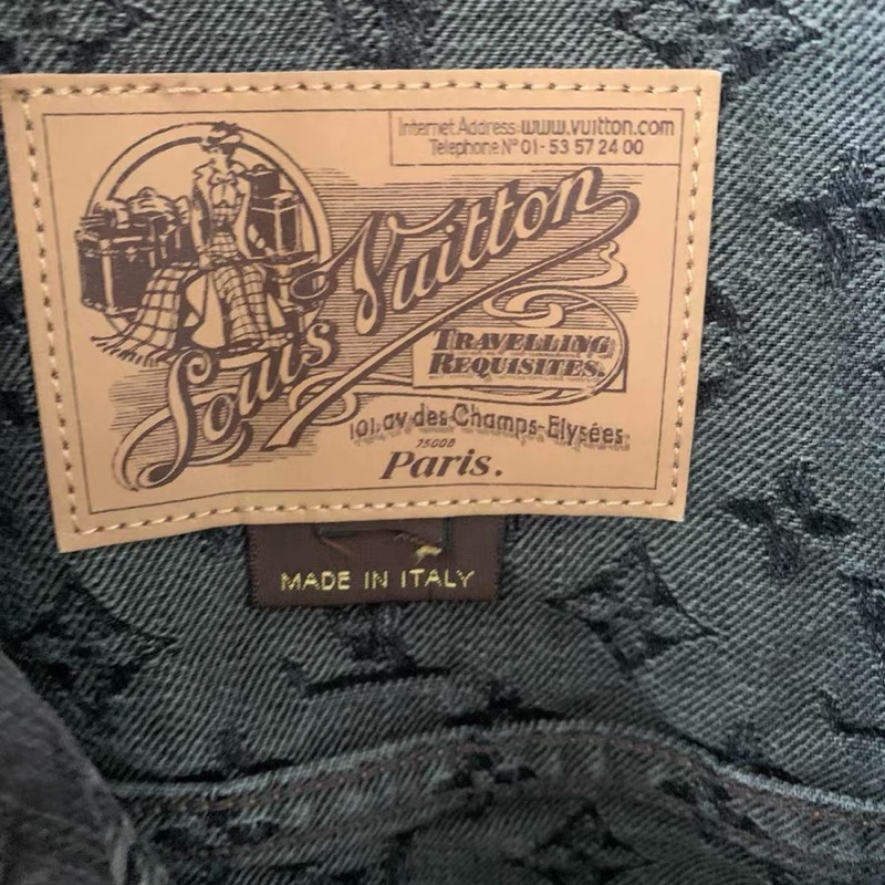 Lv老花外套38碼-2