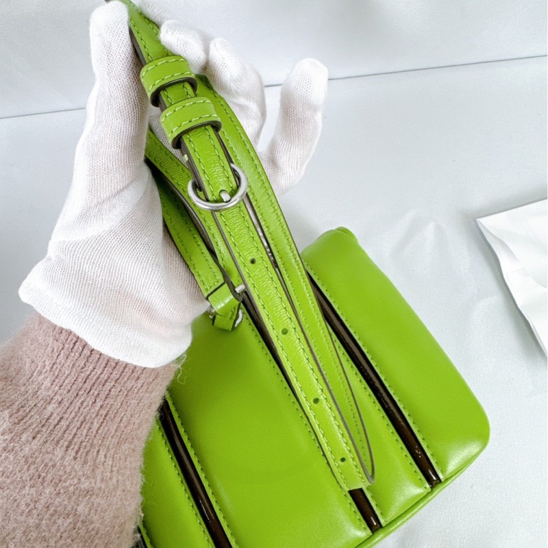 莉亞精品♡ TB 綠色手提包 二手美包-17