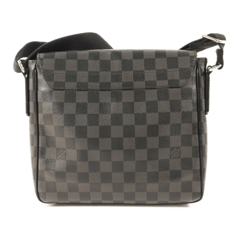 LOUIS VUITTON Damier Graphite District PM銀扣肩背袋-1