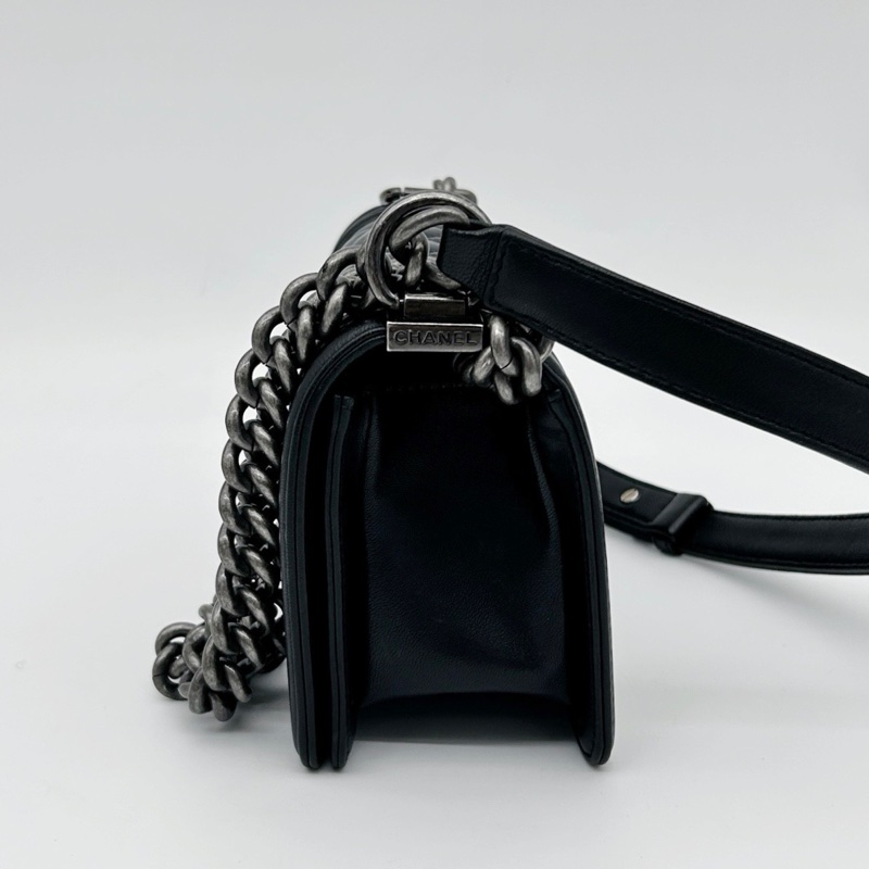 「JL精品代購」香奈兒黑銀小號羊皮leboy翻蓋鏈條斜挎包-5