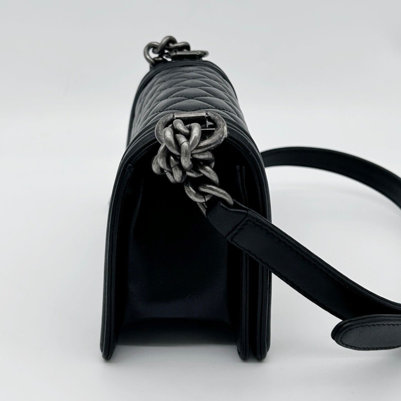 「JL精品代購」香奈兒黑銀小號羊皮leboy翻蓋鏈條斜挎包-6