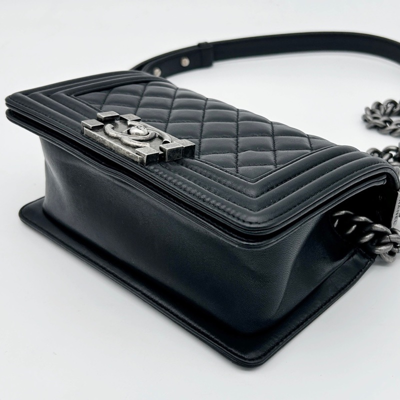 「JL精品代購」香奈兒黑銀小號羊皮leboy翻蓋鏈條斜挎包-9