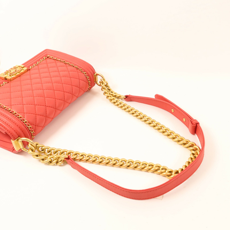 CHANEL 羊皮皮革Boy 25金扣鏈帶肩背袋-8