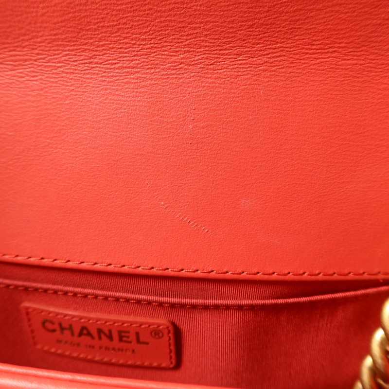 CHANEL 羊皮皮革Boy 25金扣鏈帶肩背袋-20