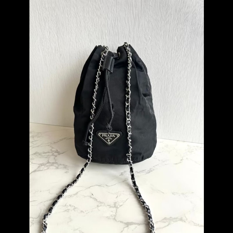 【LA LUNE】中古包 Prada黑銀鏈子迷你水桶包 側背包 斜背包 單肩包 二手包-0