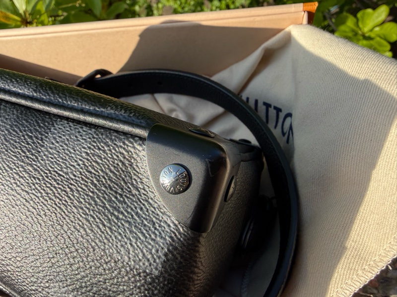 LV黑灰棋盤格Mini Soft Trunk斜背包M14922-8