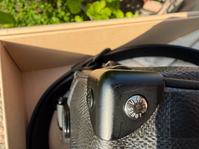 LV黑灰棋盤格Mini Soft Trunk斜背包M14922-9