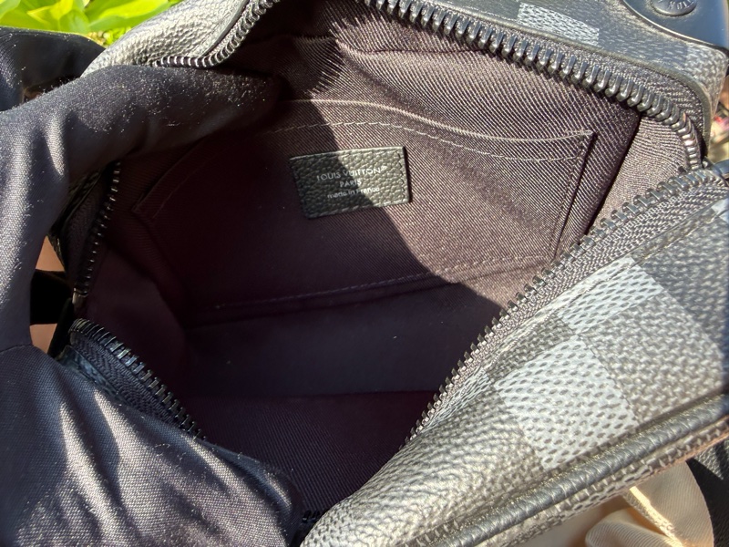 LV黑灰棋盤格Mini Soft Trunk斜背包M14922-16