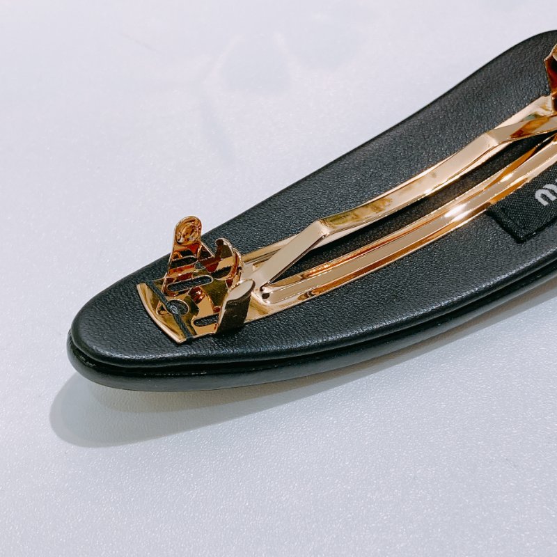 TW4771 MiuMiu 髮夾 黑色 Patent Leather Hair Clip-7