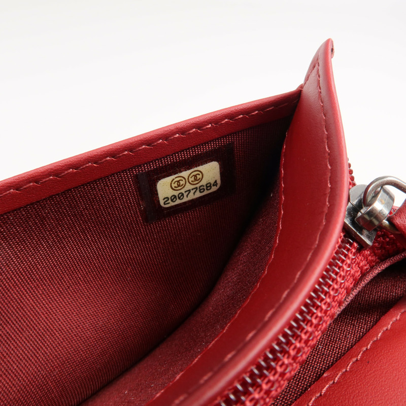 CHANEL 牛皮皮革Boy Long Wallet銀扣長錢包-13