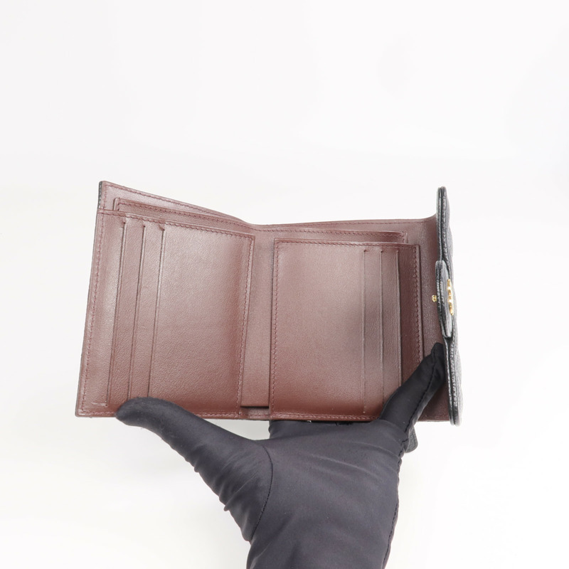 CHANEL 牛皮皮革Wallet金扣錢包-5