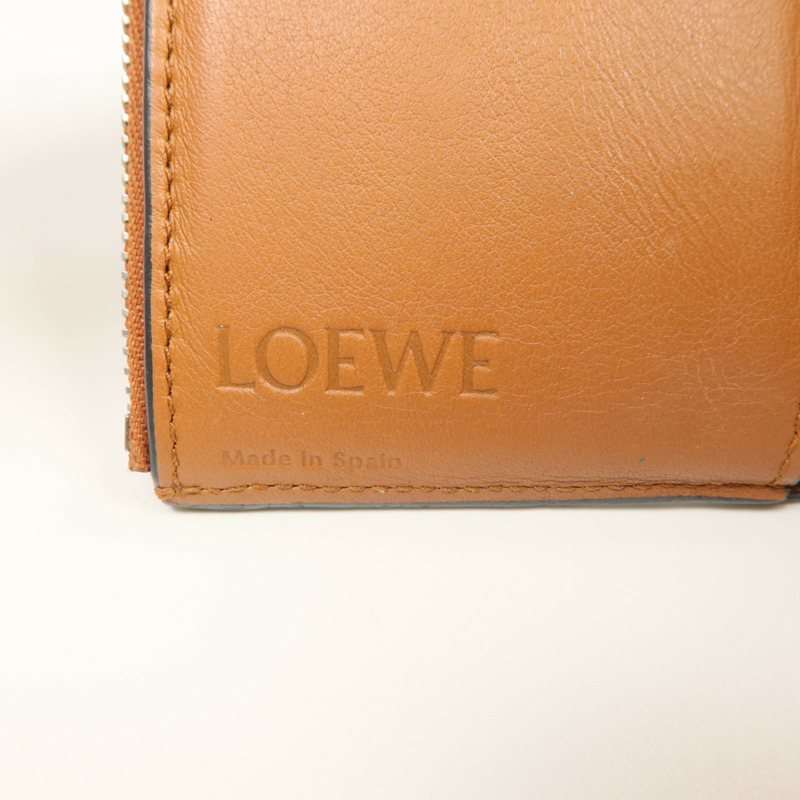 LOEWE 牛皮皮革Wallet銀扣錢包-8