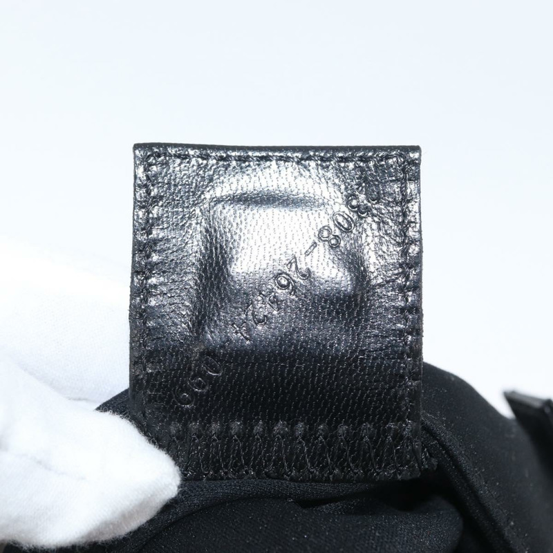 【日本直送】FENDI Mamma Baguette 肩背包 尼龍 黑色 銀色 正品 am10851V-10