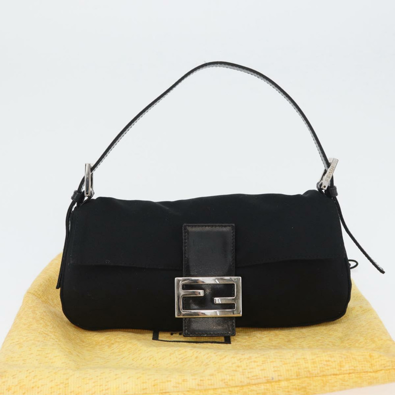【日本直送】FENDI Mamma Baguette 肩背包 尼龍 黑色 銀色 正品 am10851V-11