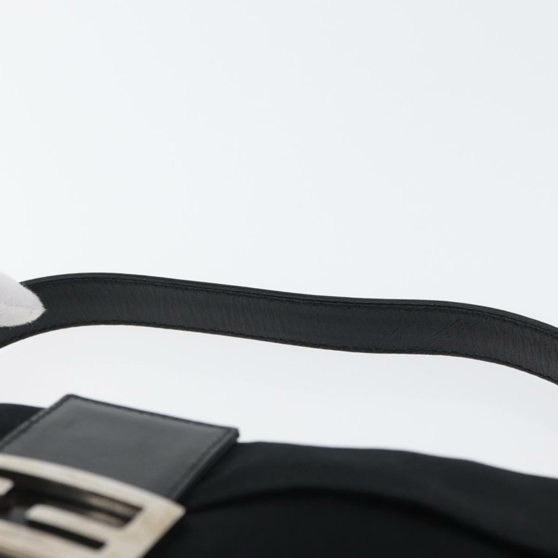 【日本直送】FENDI Mamma Baguette 肩背包 尼龍 黑色 銀色 正品 am10851V-13