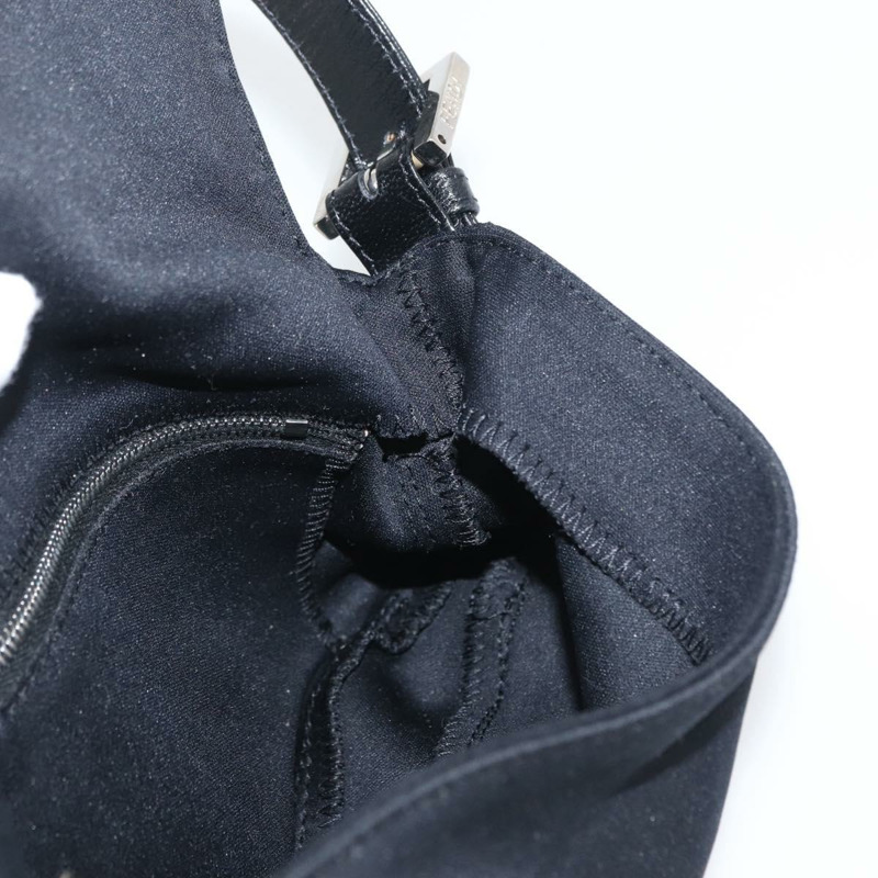 【日本直送】FENDI Mamma Baguette 肩背包 尼龍 黑色 銀色 正品 am10851V-22