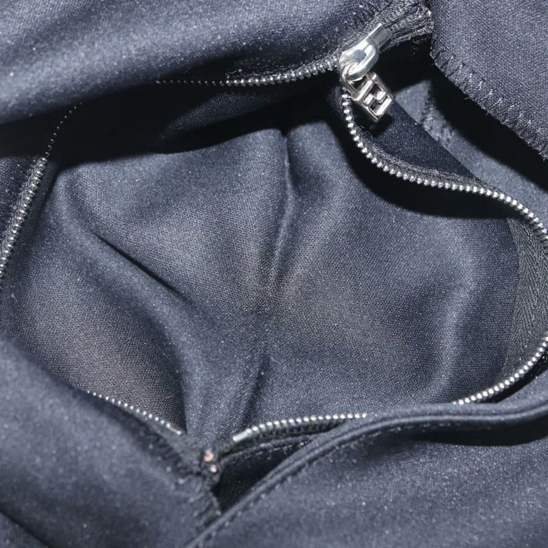 【日本直送】FENDI Mamma Baguette 肩背包 尼龍 黑色 銀色 正品 am10851V-24