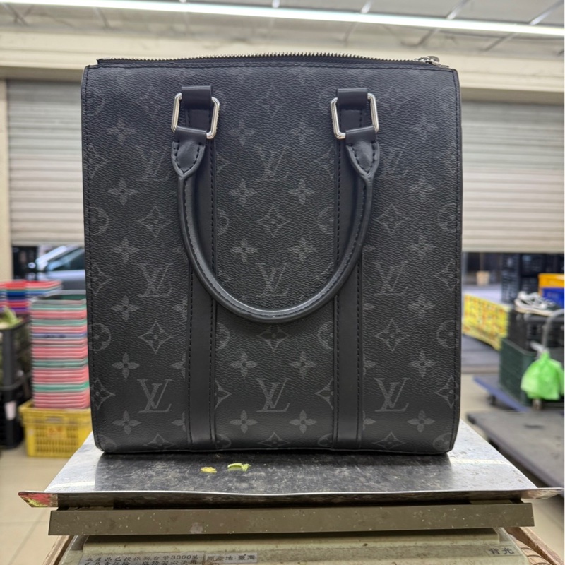 正版Lv 男士琴譜包 M46098 黑 二手-1